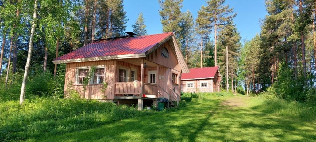 Pulla Karvisen Maatilamatkailussa Ruokola Exterior photo